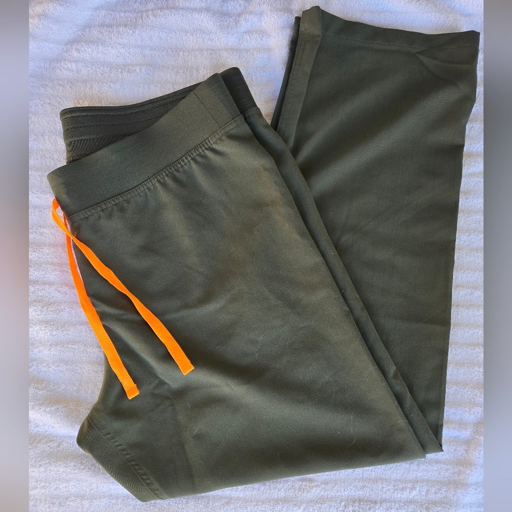 Figs Scrubs Joggers Olive‎ Excellente Conditions